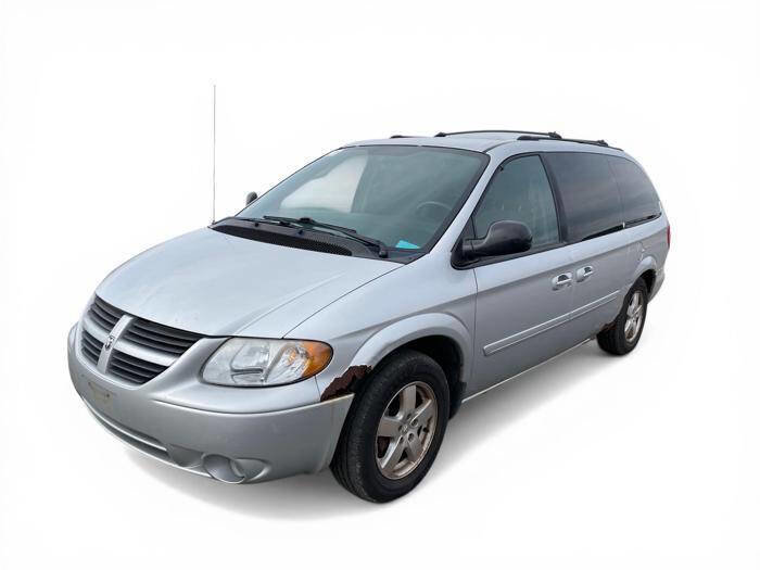 Used 2005 Dodge Grand Caravan SXT w/ Premium Group image 1