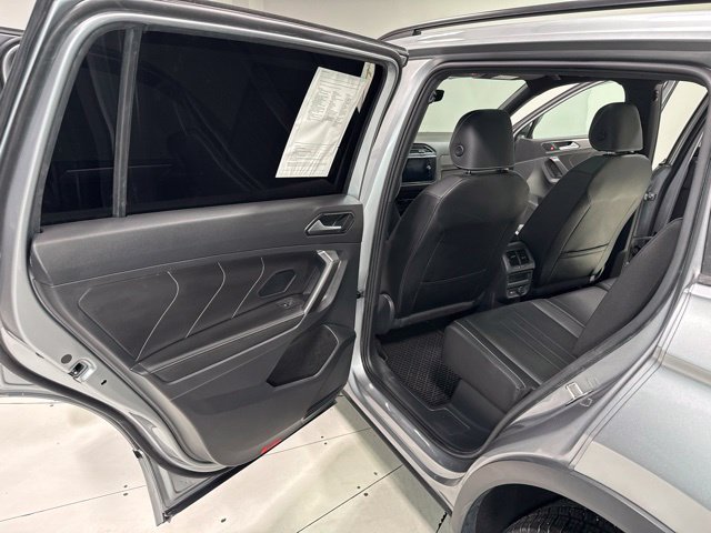 Used 2023 Volkswagen Tiguan SE R-Line FWD image 23