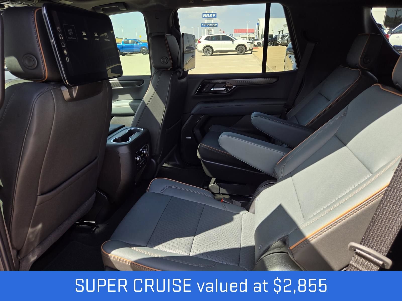 New 2026 GMC Yukon AT4 w/ AT4 Premium Plus Package AWD/4WD image 4