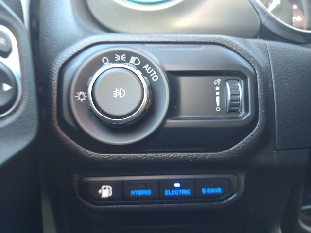 Certified 2023 Jeep Wrangler Unlimited w/ Sun & Screen Package image 10