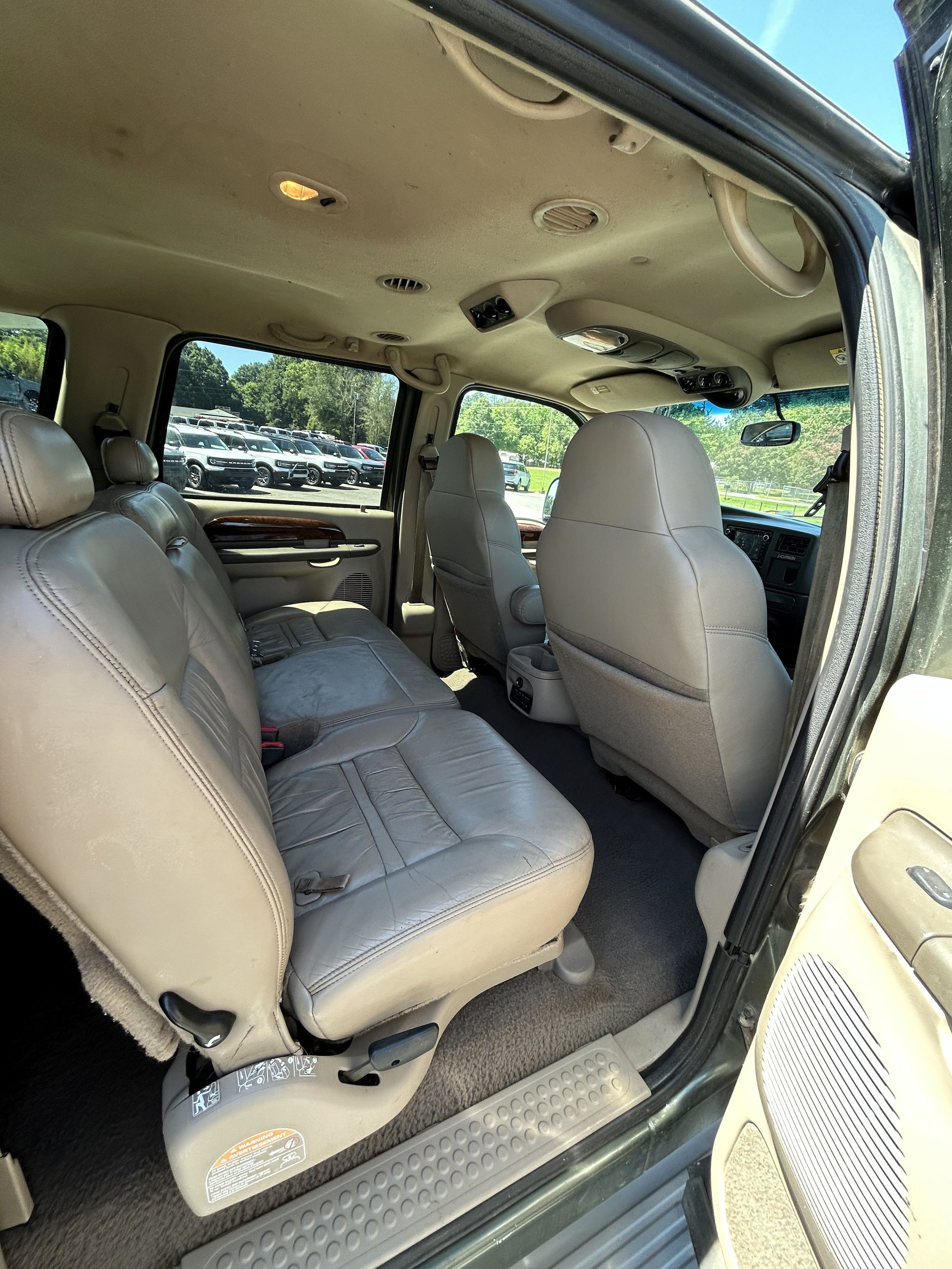 Used 2000 Ford Excursion Limited AWD/4WD image 9