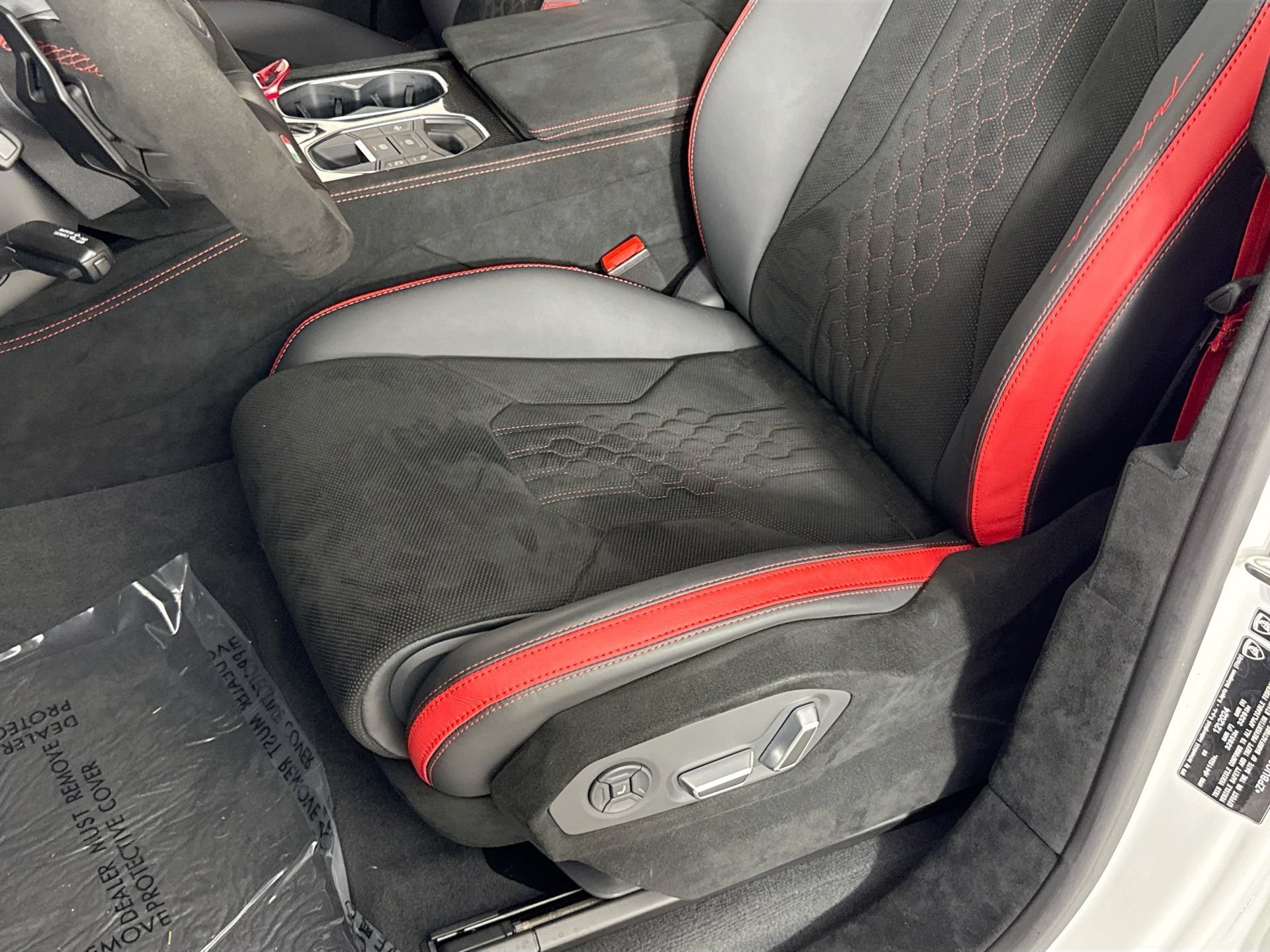 Used 2024 Lamborghini Urus Performante AWD/4WD image 18