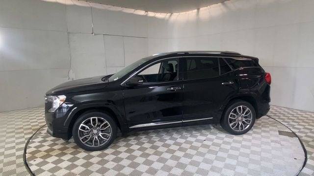 Used 2022 GMC Terrain Denali w/ LPO, Floor Liner Package AWD/4WD image 4