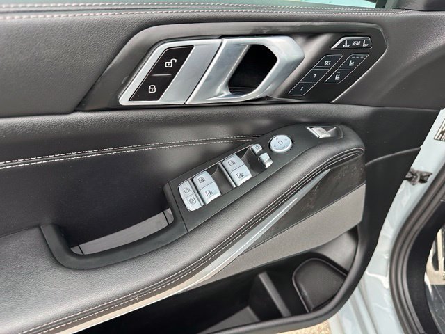 Used 2024 BMW X7 xDrive40i w/ Executive Package AWD/4WD image 24