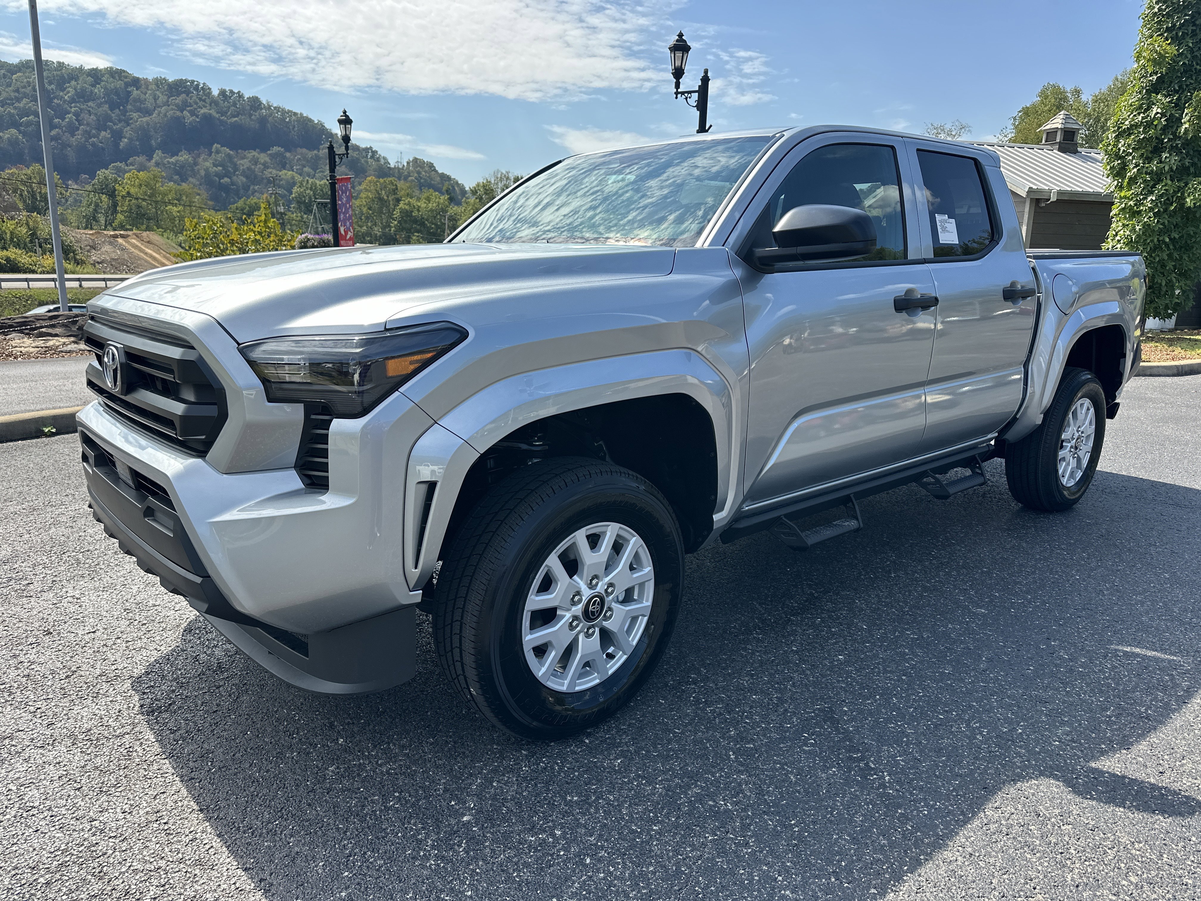 New 2025 Toyota Tacoma SR image 3