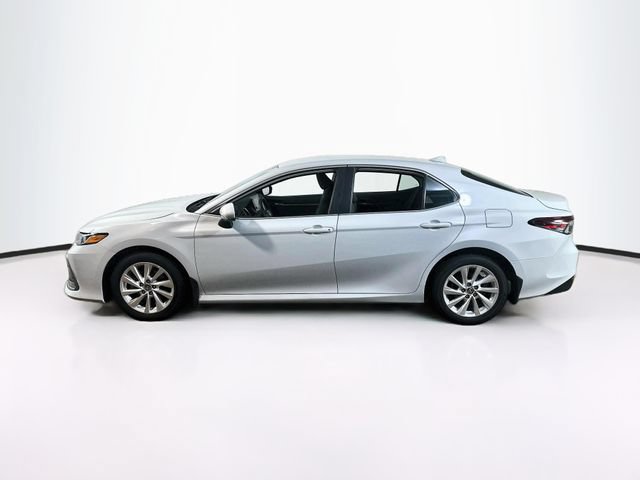 Used 2024 Toyota Camry LE FWD image 5