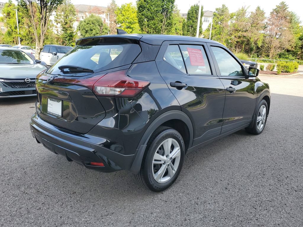 Certified 2025 Nissan Kicks Play S FWD image 4