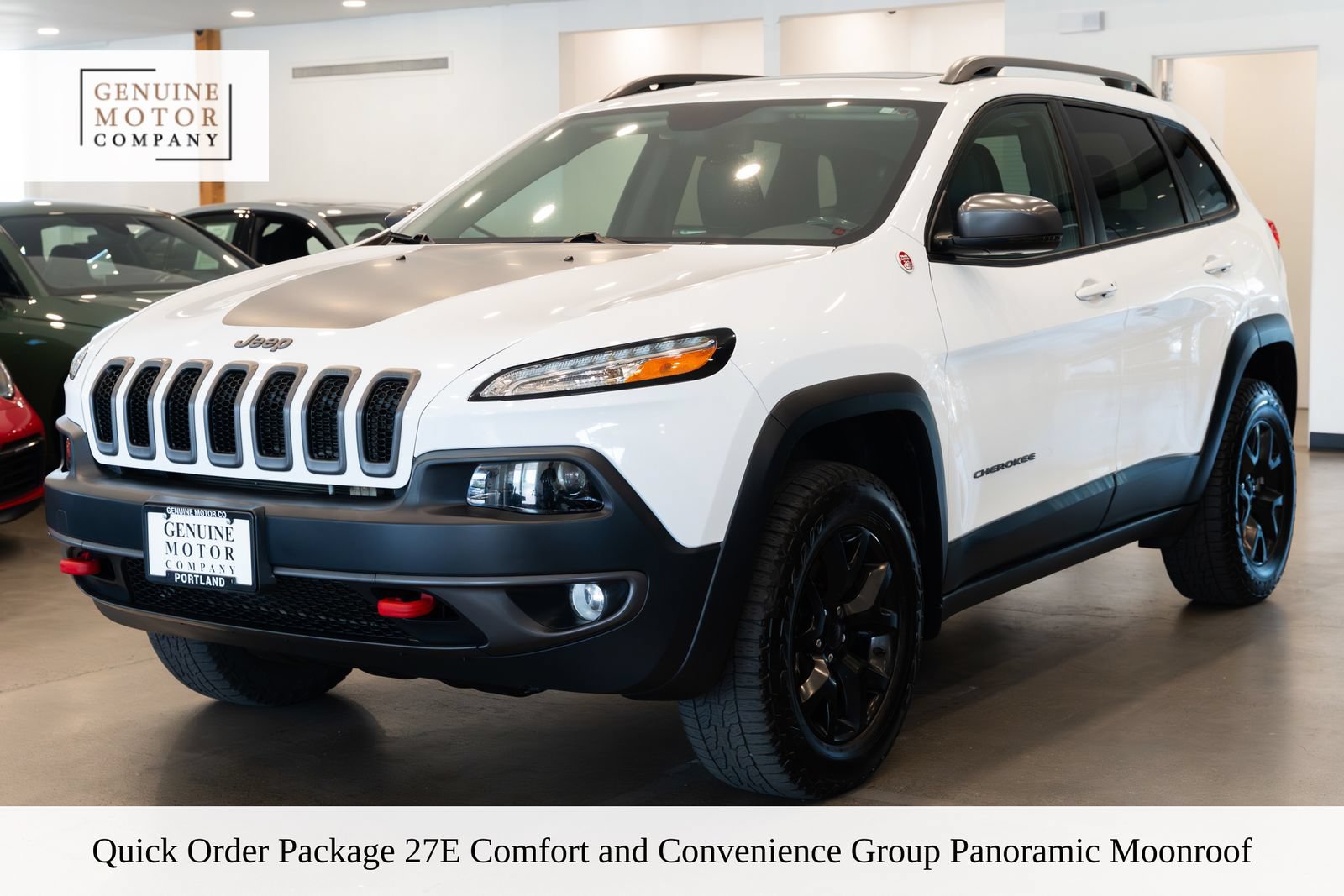 Used 2018 Jeep Cherokee Trailhawk w/ Comfort/Convenience Group AWD/4WD image 1