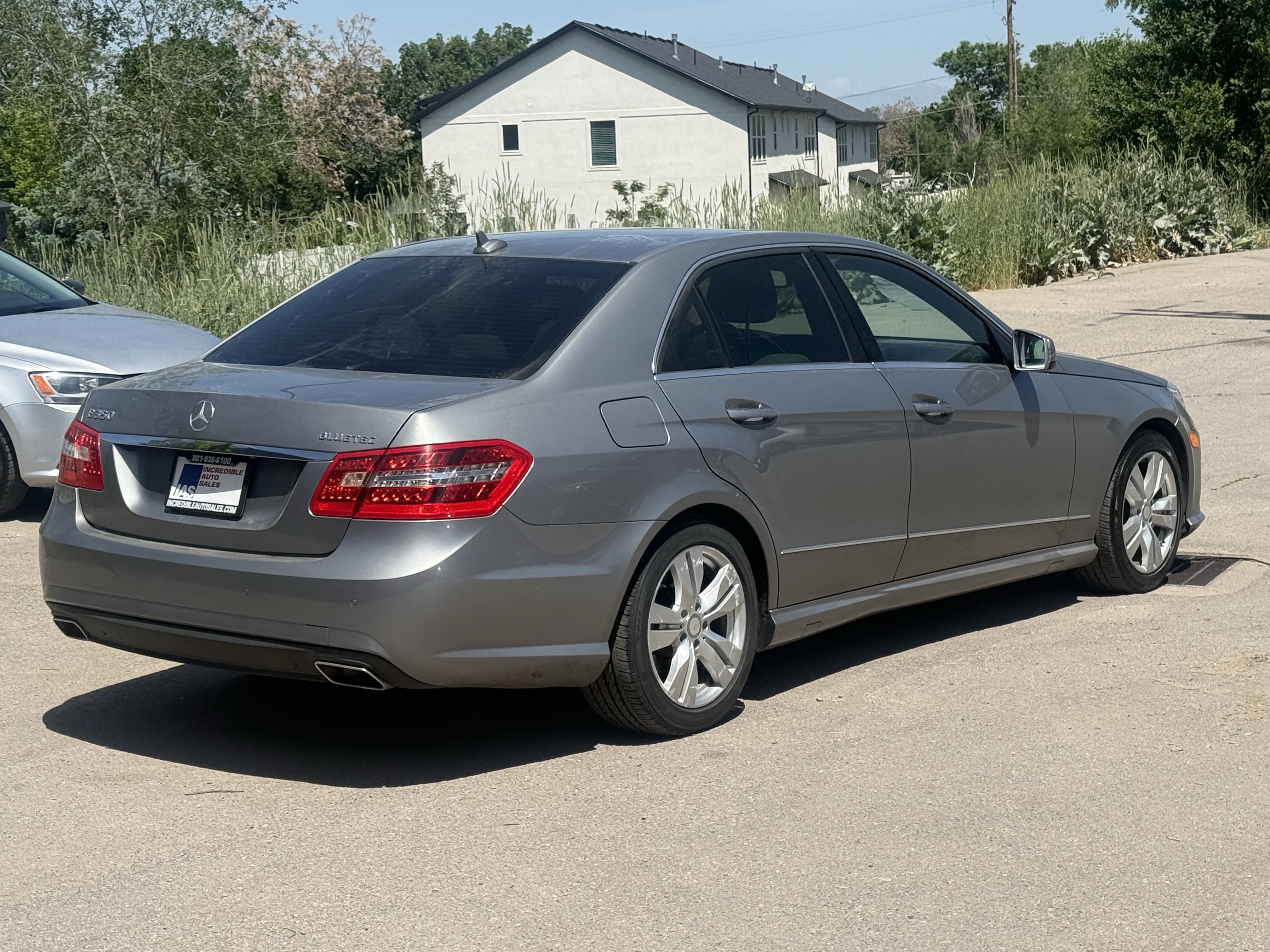 Used 2013 Mercedes-Benz E 350 BlueTEC Sedan image 4
