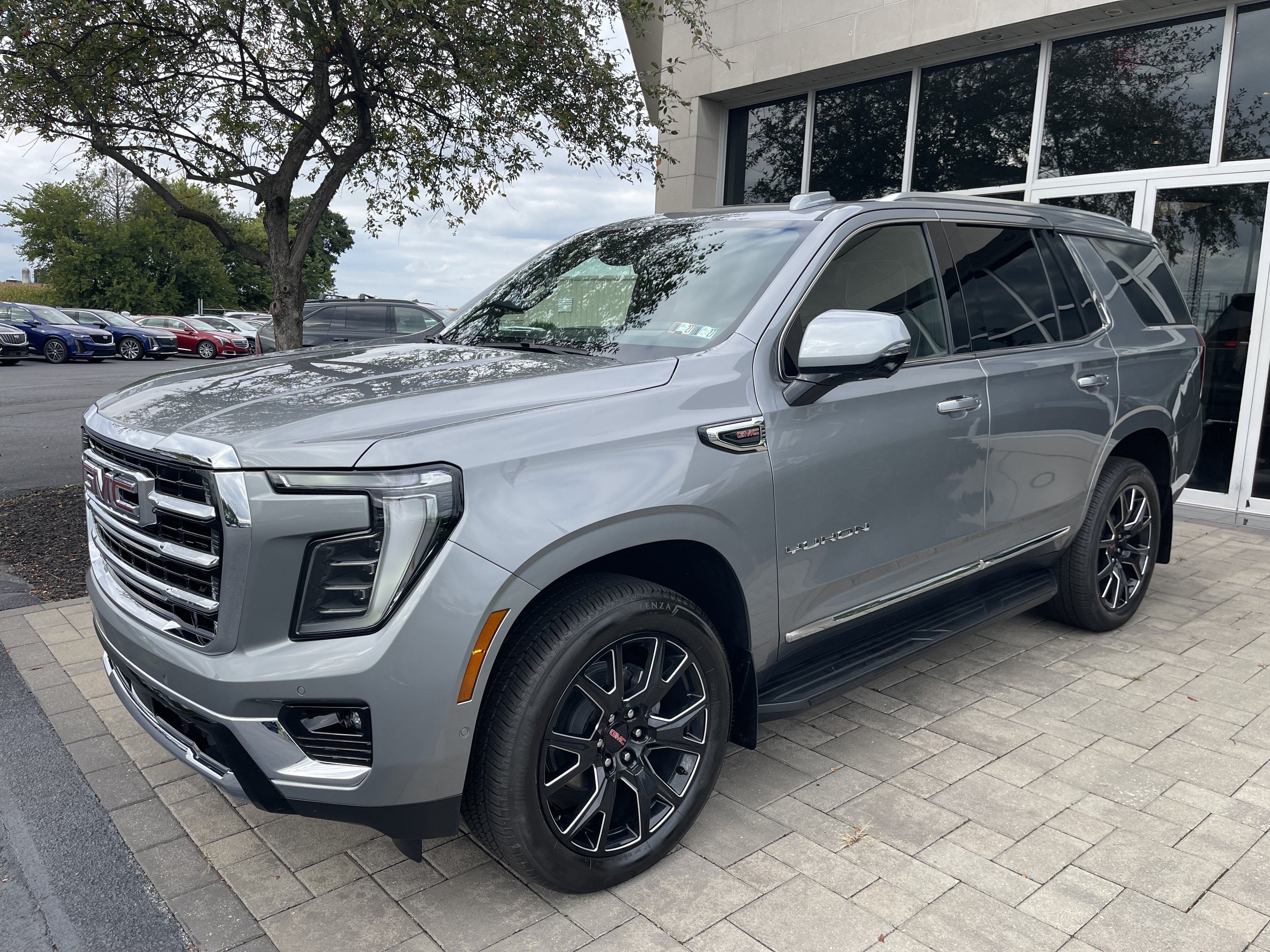 Used 2026 GMC Yukon Elevation w/ Elevation Premium Package AWD/4WD image 3