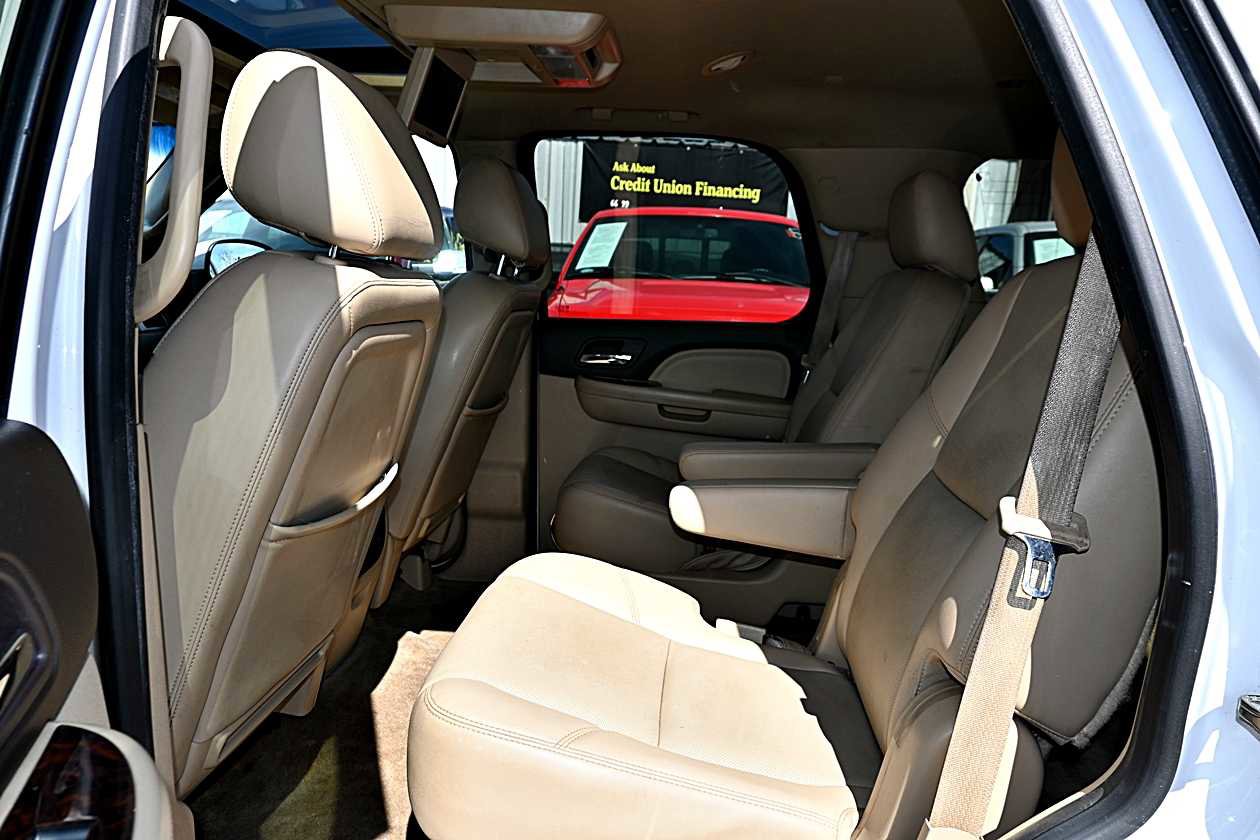 Used 2013 GMC Yukon Denali AWD/4WD image 12