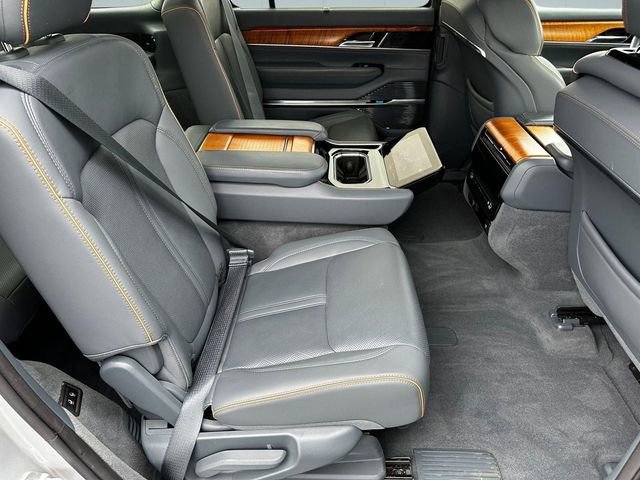 Used 2022 Jeep Grand Wagoneer Series II w/ Convenience Group III image 28