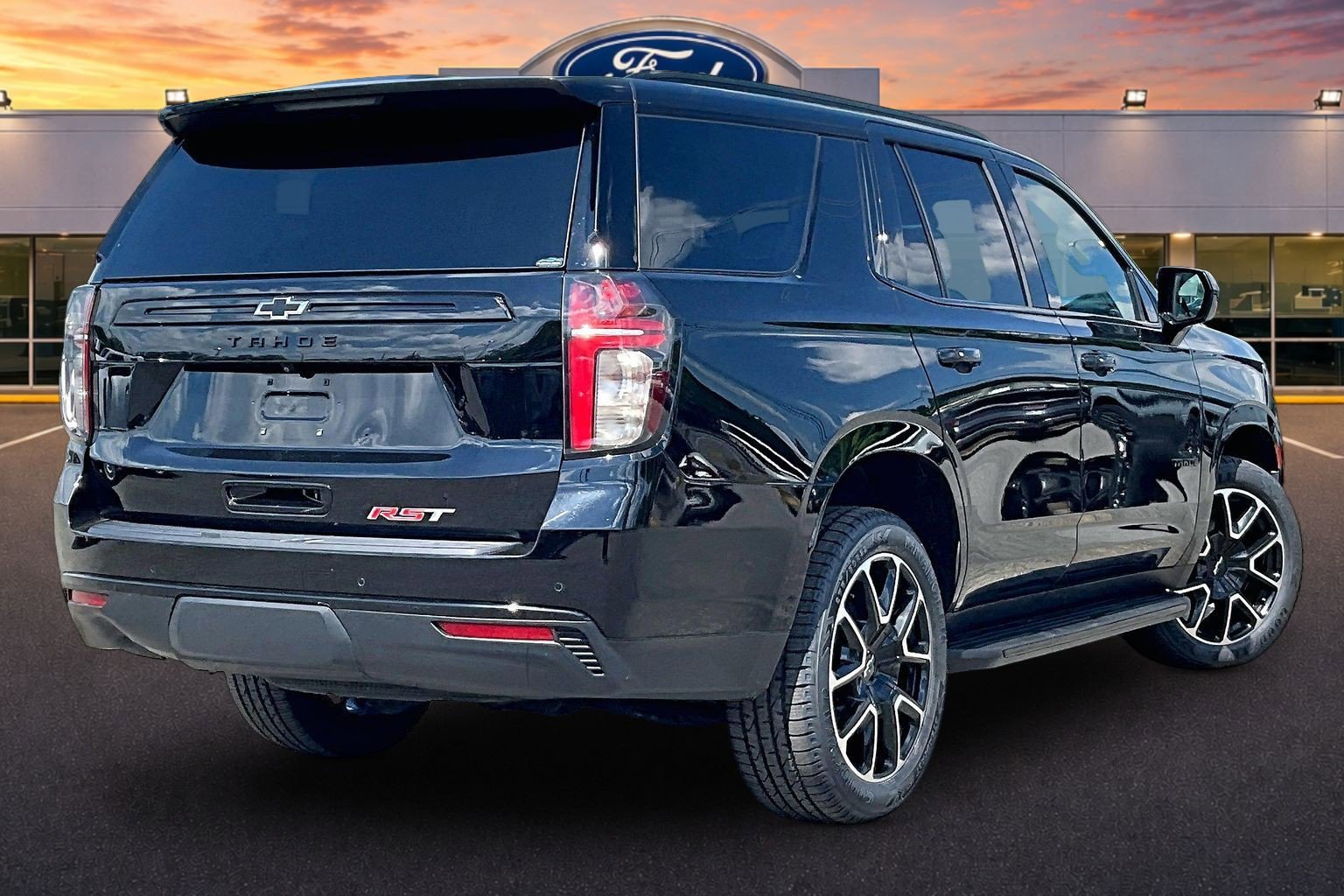 Used 2023 Chevrolet Tahoe RST AWD/4WD image 13