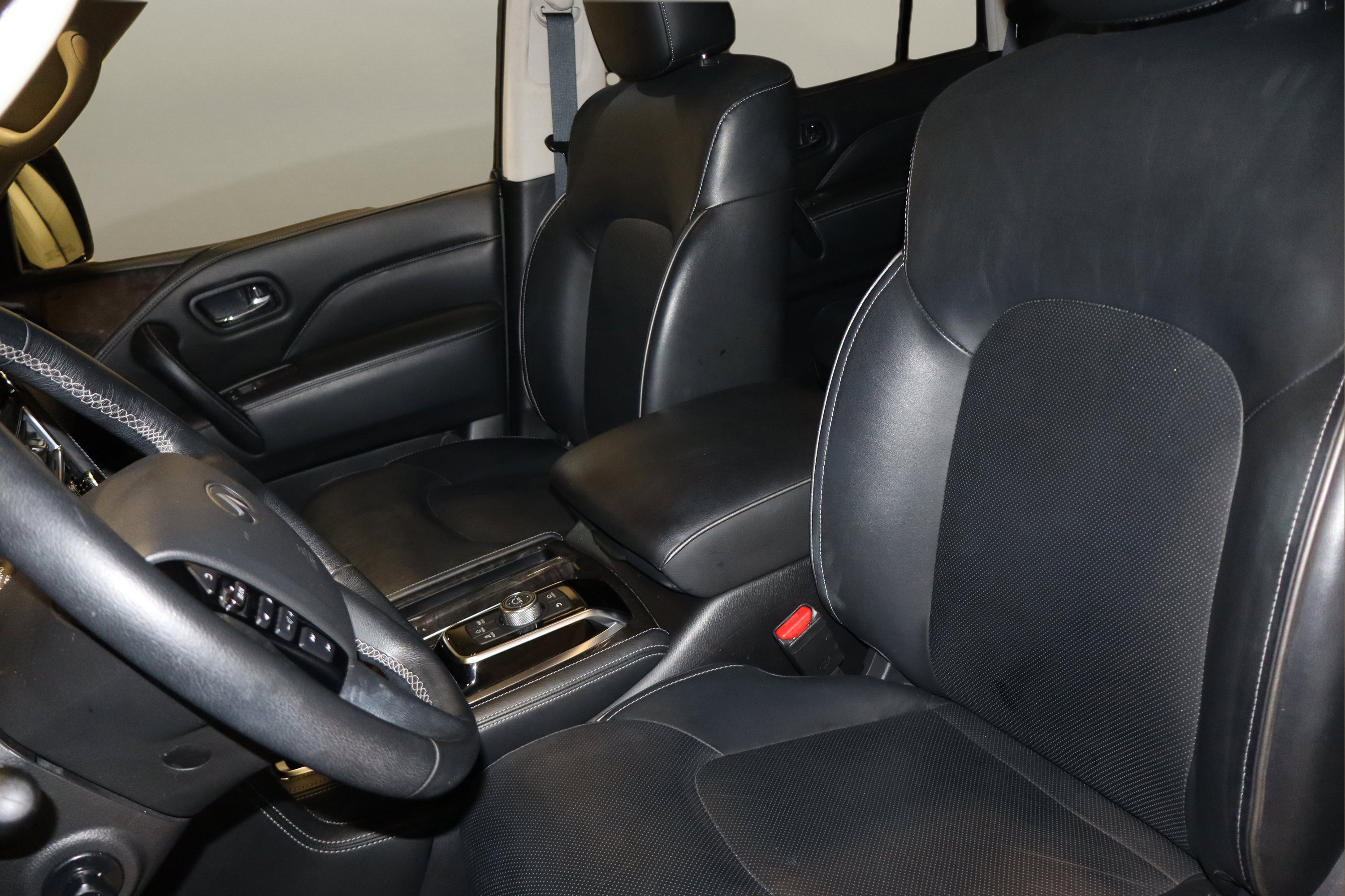 Used 2024 INFINITI QX80 Luxe image 13