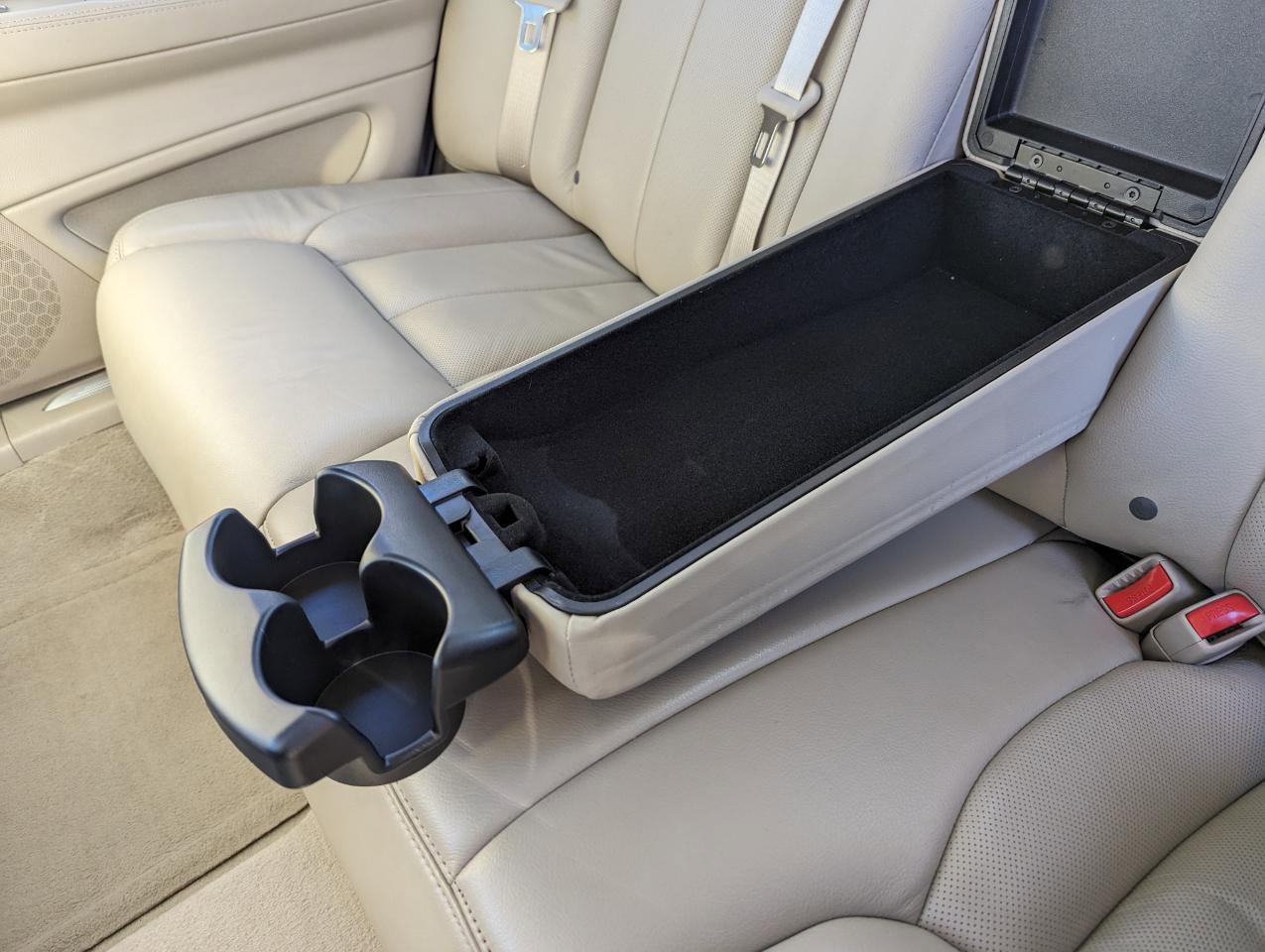 Used 2011 Cadillac DTS Premium w/ Driver Awareness Package FWD image 41