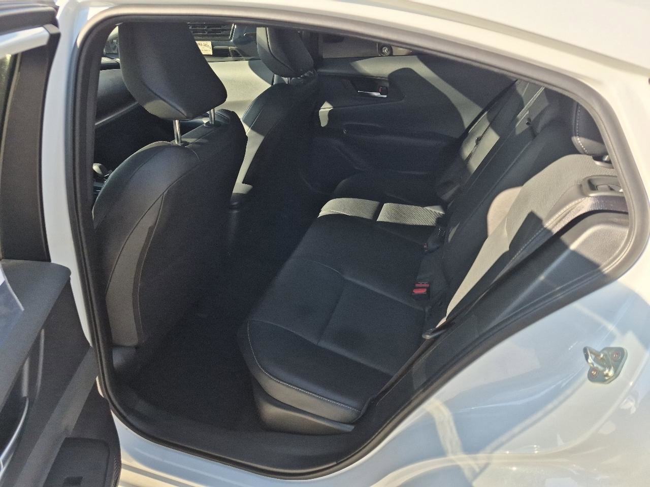 Used 2024 Toyota Prius XLE image 11