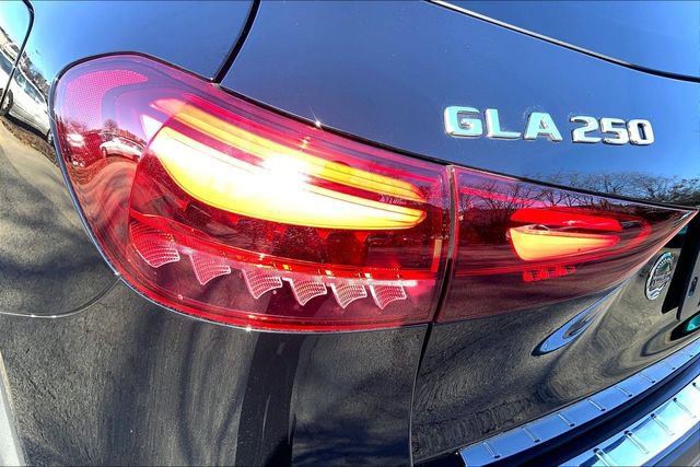 Used 2025 Mercedes-Benz GLA 250 4MATIC image 24