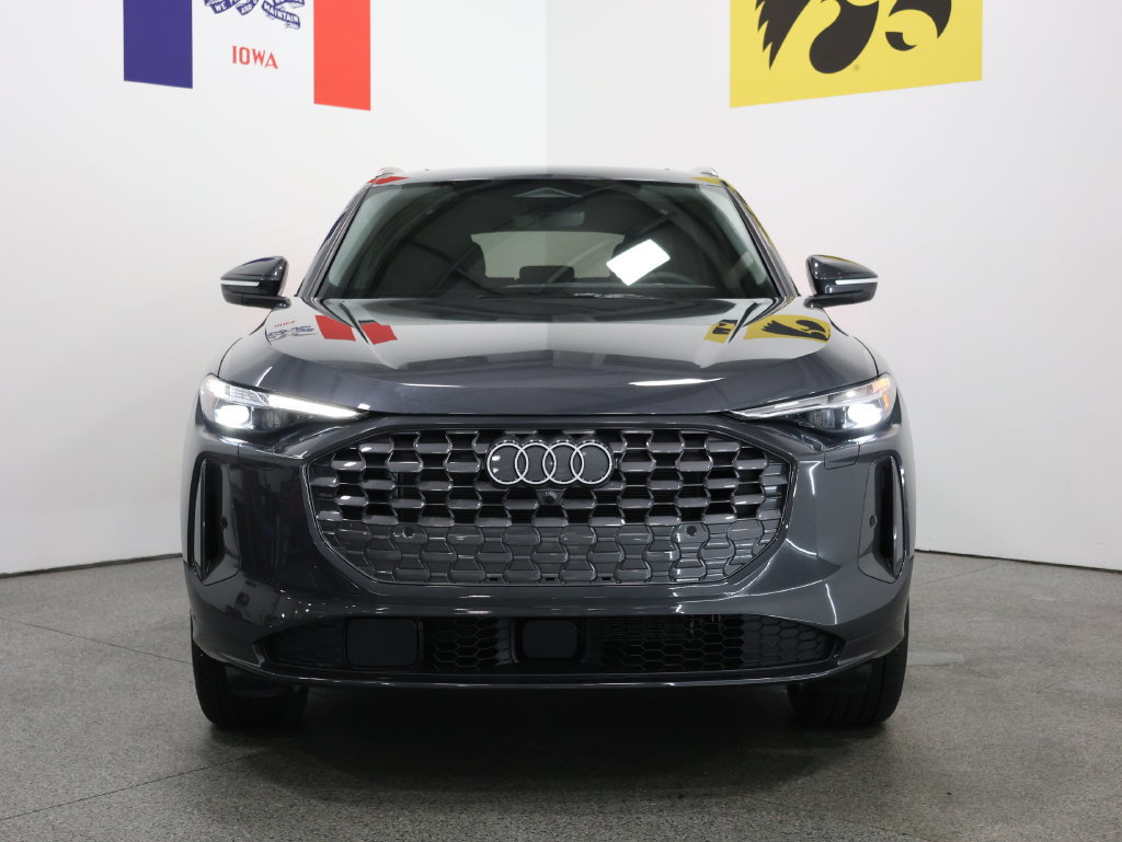 Certified 2025 Audi Q5 Premium Plus w/ Premium Plus AWD/4WD image 7