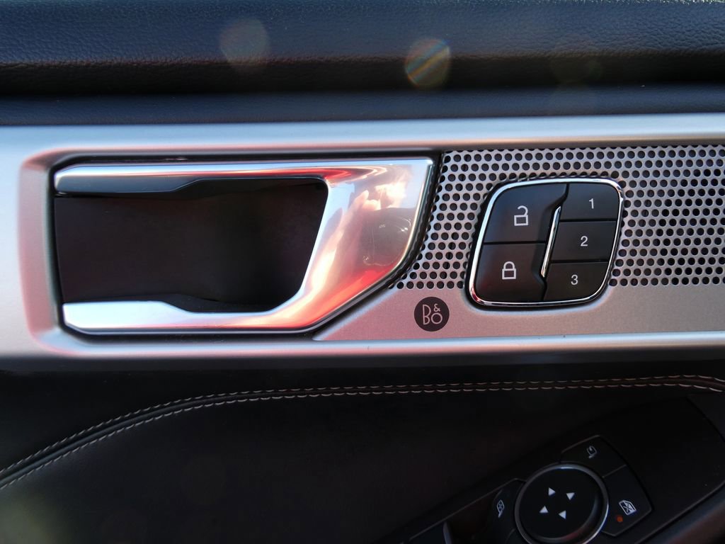 Used 2020 Ford Explorer Limited image 25