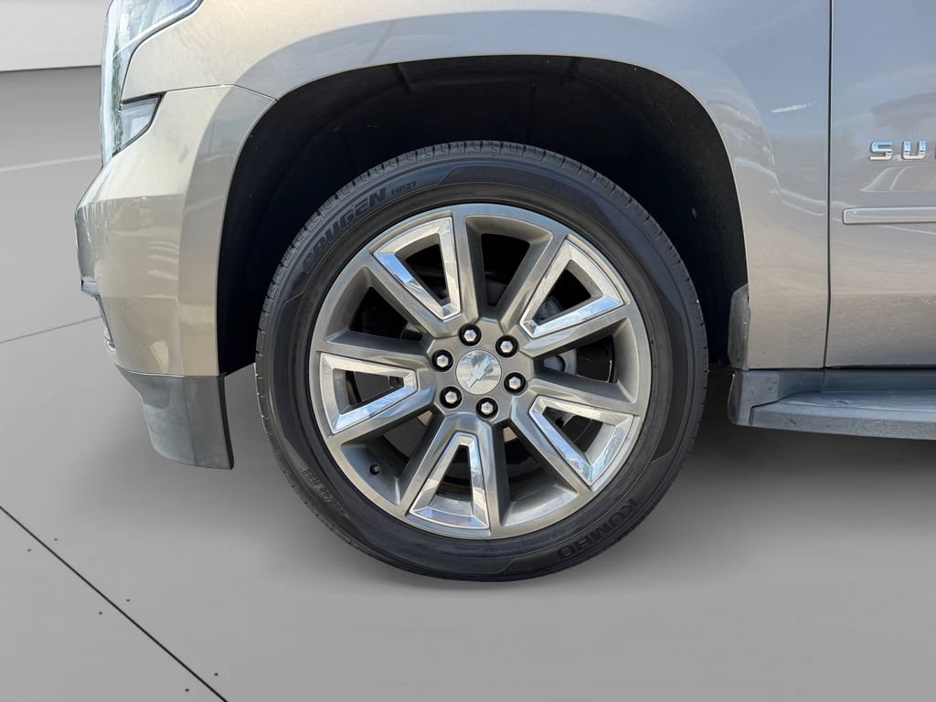 Used 2019 Chevrolet Suburban LT RWD image 12