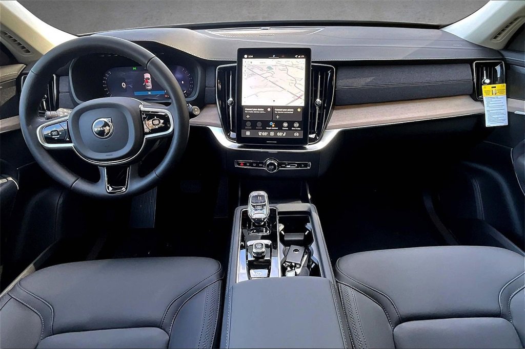 New 2026 Volvo XC90 B6 Plus w/ Protection Package image 5