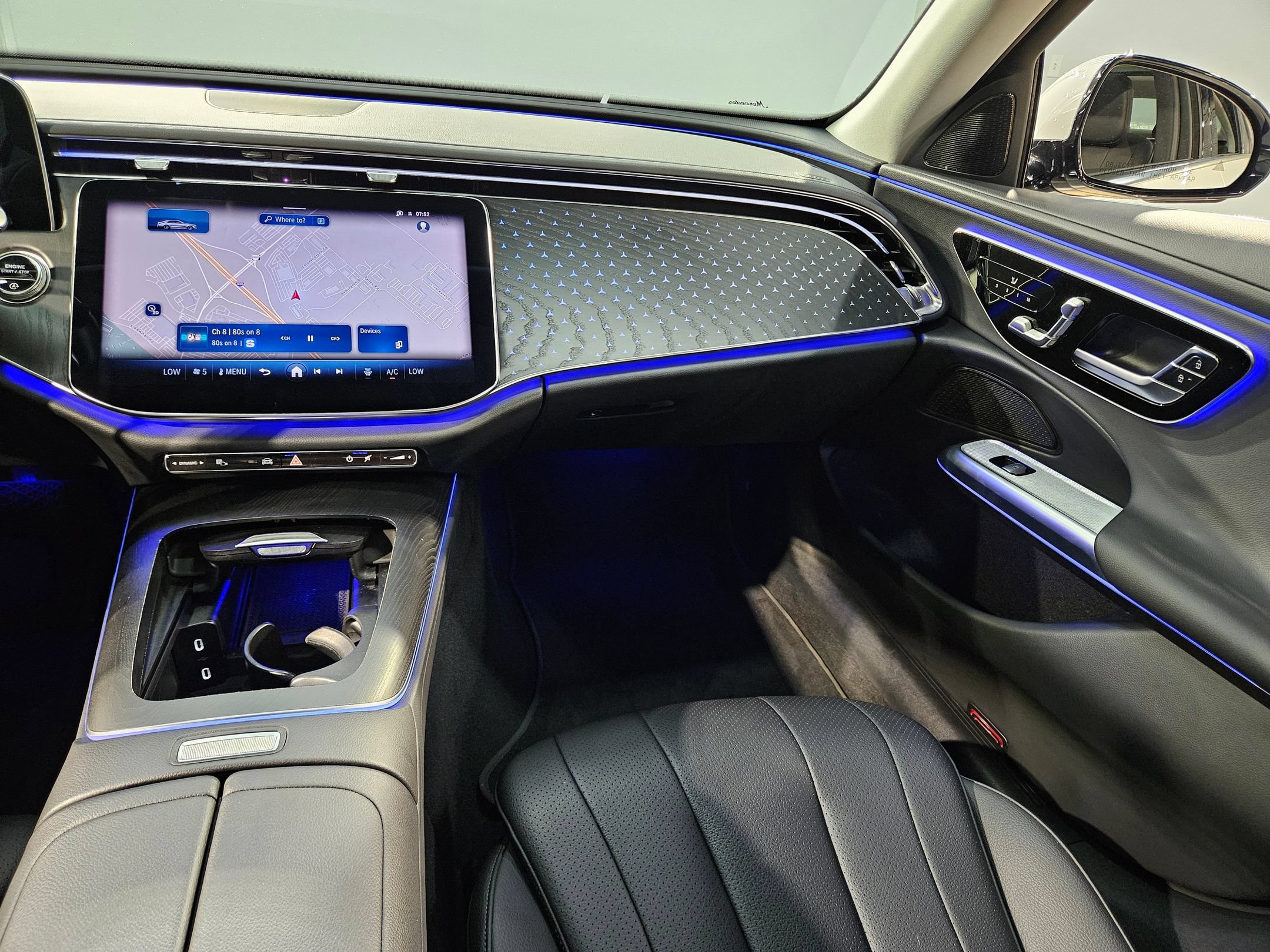 Used 2025 Mercedes-Benz E 350 Sedan w/ Winter Package image 11