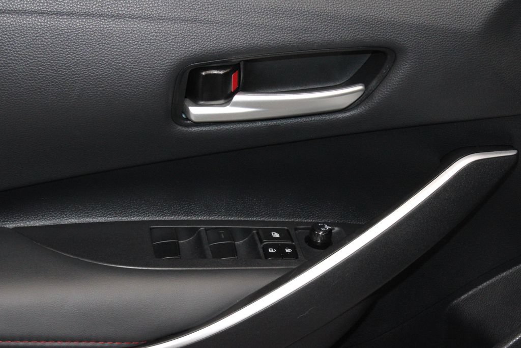 Used 2025 Toyota Corolla SE FWD image 17