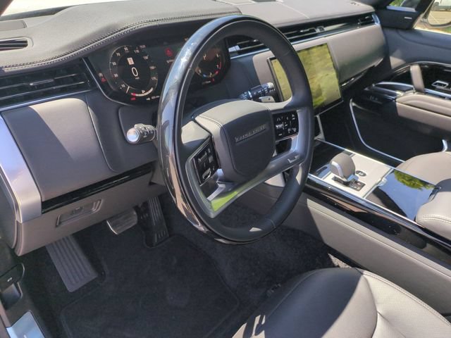New 2026 Land Rover Range Rover Long Wheelbase SE AWD/4WD image 7