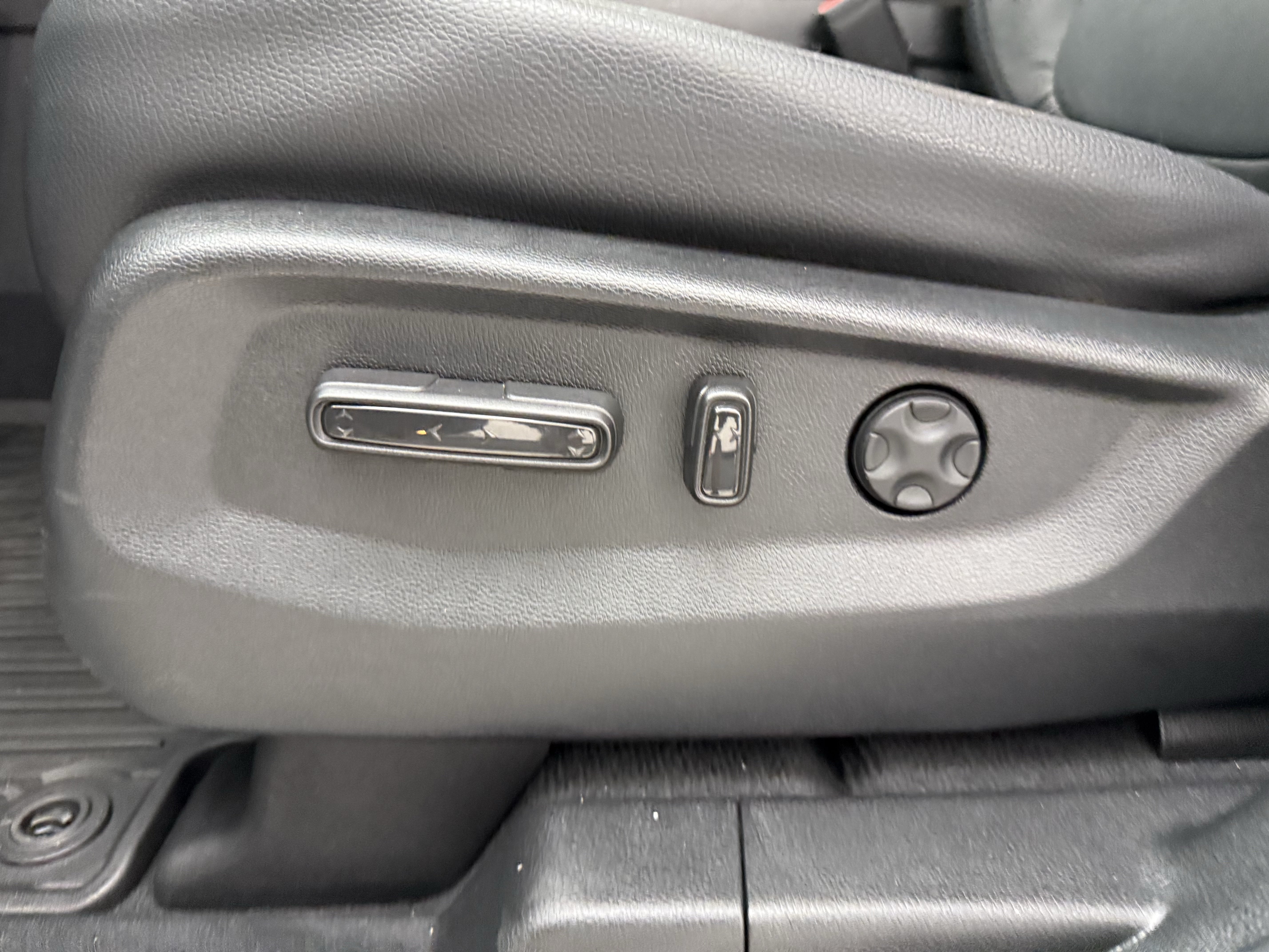 Used 2025 Honda Odyssey EX-L image 28