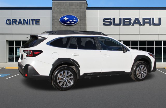 Used 2024 Subaru Outback Premium AWD/4WD image 11