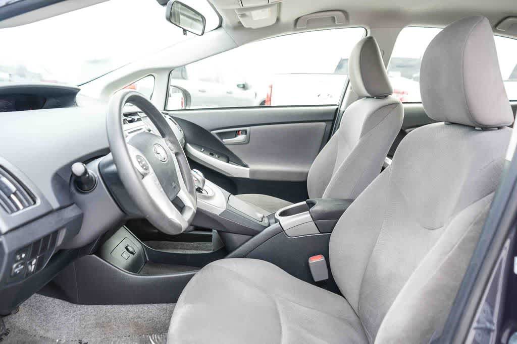 Used 2015 Toyota Prius Two w/ Preferred Accessory Package FWD image 17