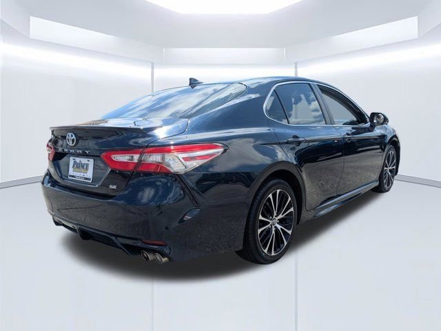 Used 2019 Toyota Camry SE w/ Convenience Package FWD image 4