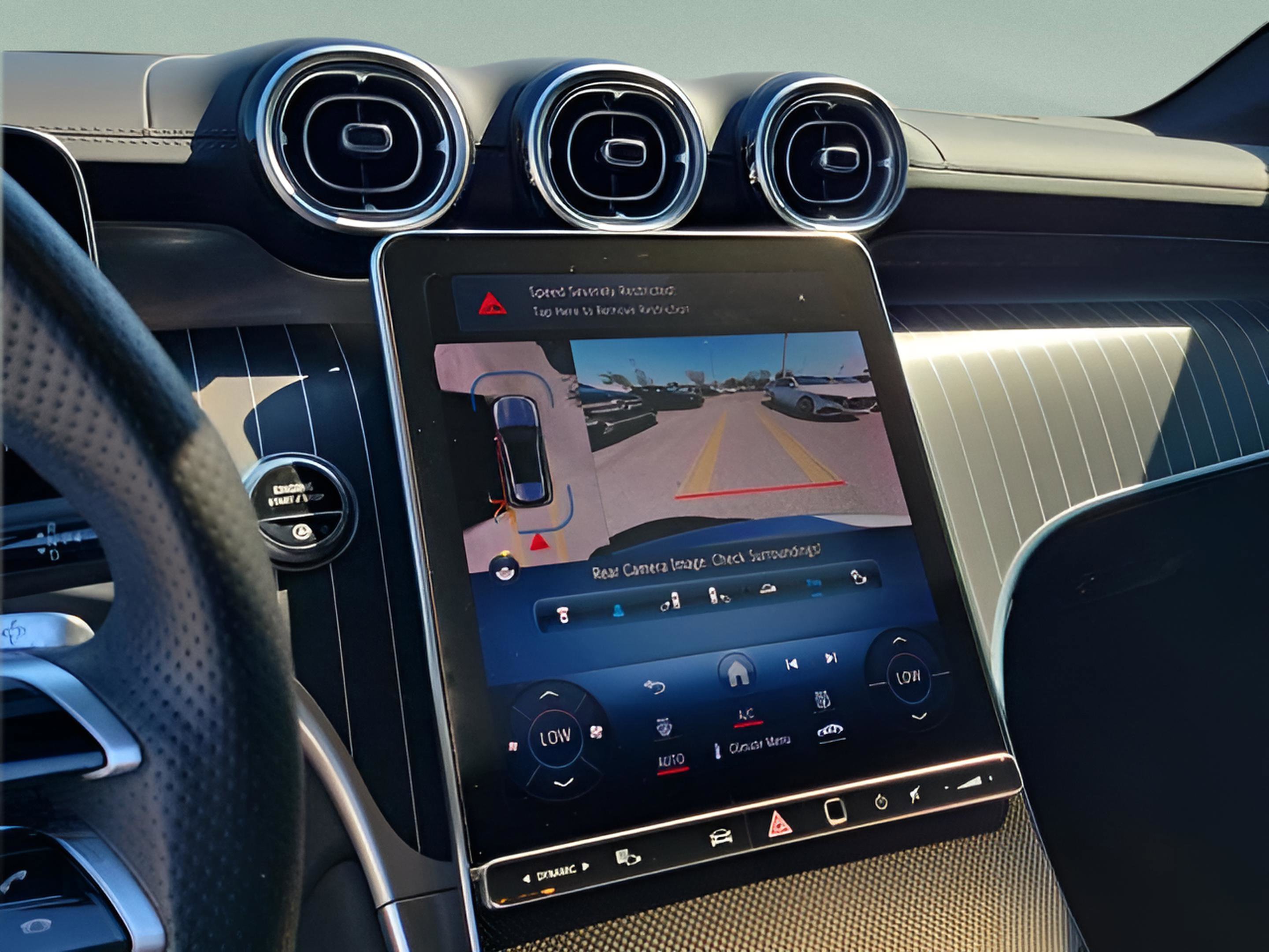 Used 2023 Mercedes-Benz GLC 300 image 27