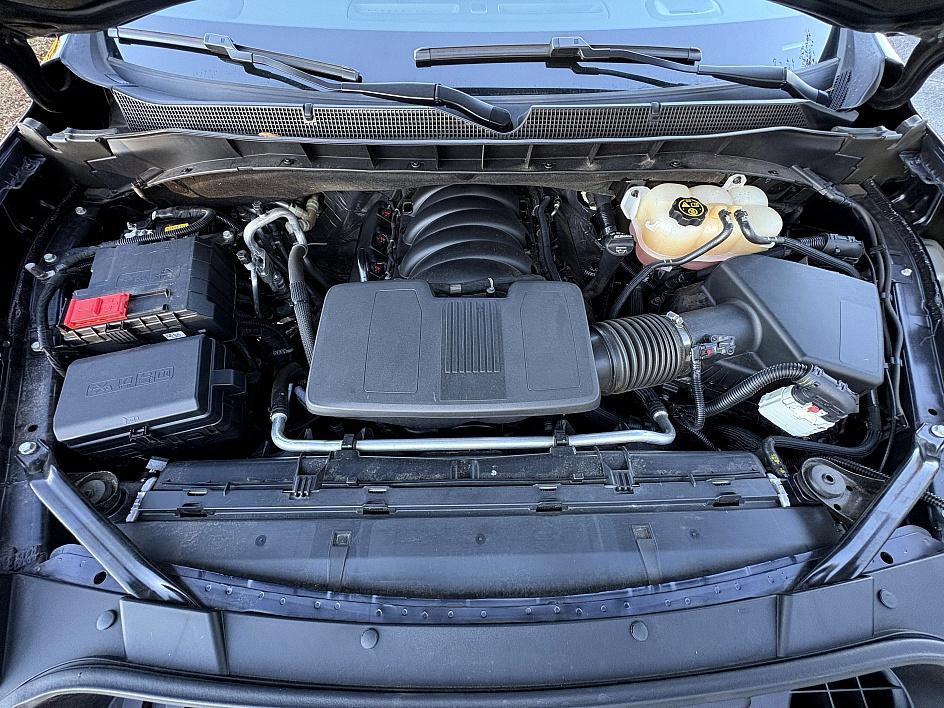 Used 2022 Chevrolet Tahoe RST w/ Sport Performance Package image 28