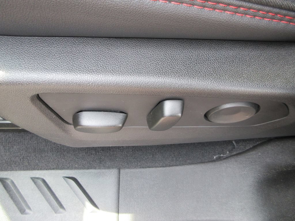Certified 2024 GMC Canyon AT4X w/ AT4X AEV Edition AWD/4WD image 31