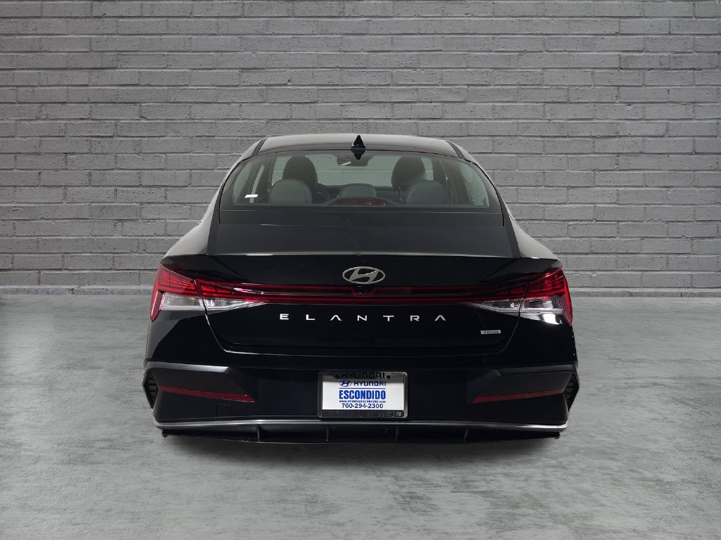New 2026 Hyundai Elantra Limited FWD image 4