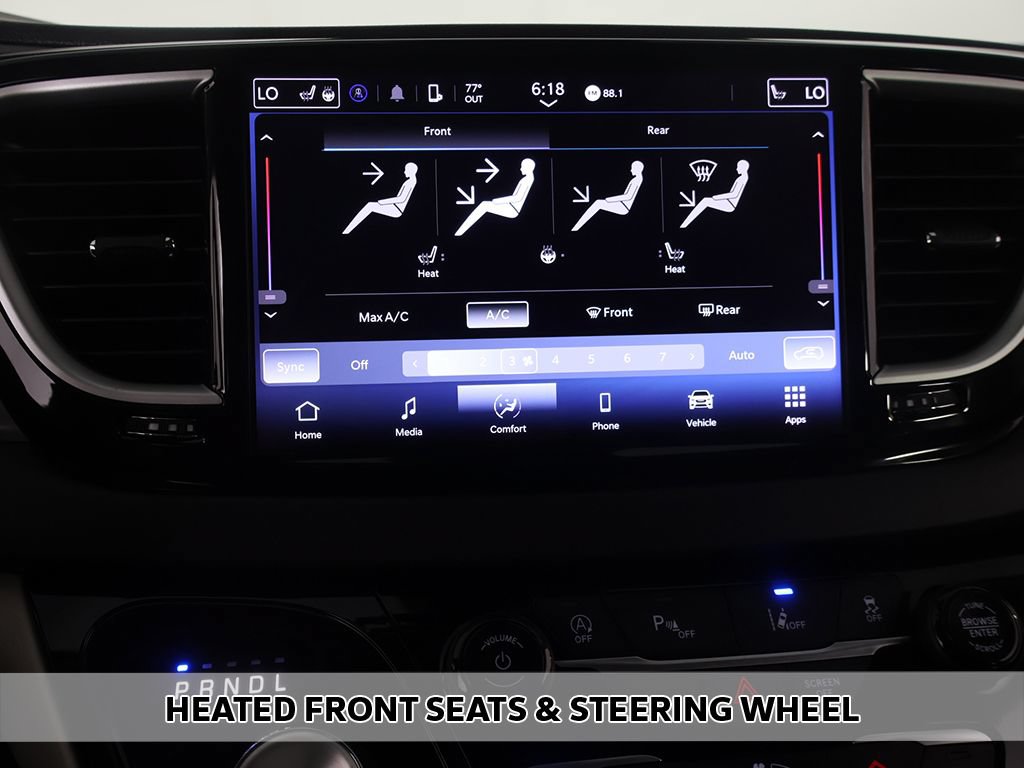 Used 2024 Chrysler Pacifica Touring-L FWD image 7