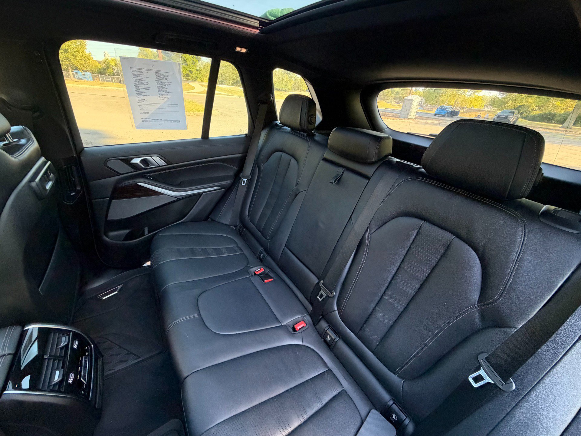 Used 2021 BMW X5 xDrive40i w/ Premium Package AWD/4WD image 19