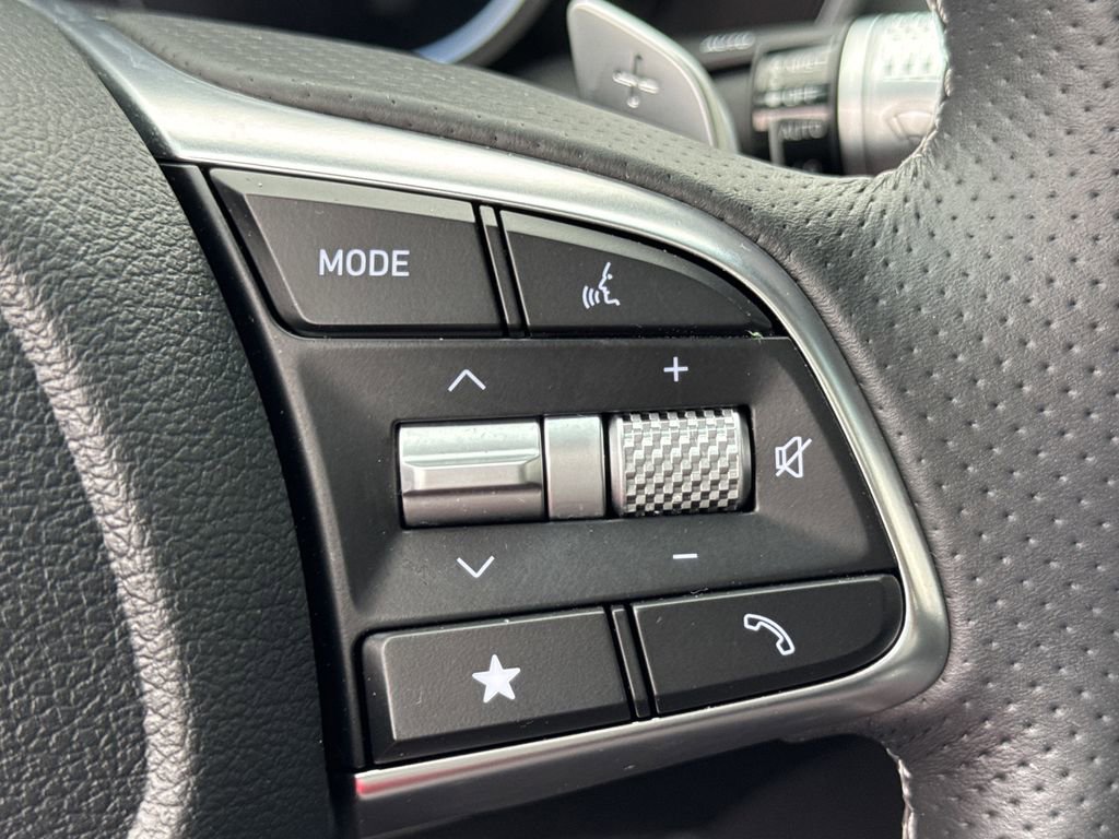 Used 2026 Genesis G70 2.5T Prestige image 25