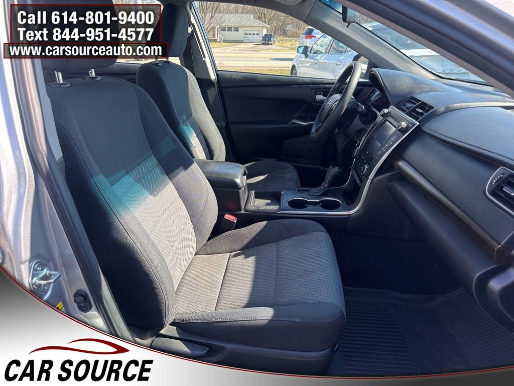 Used 2016 Toyota Camry LE image 30