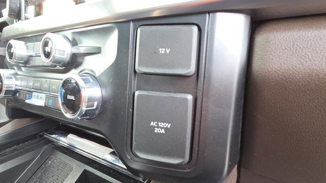 Used 2025 Ford F250 King Ranch w/ FX4 Off-Road Package image 19