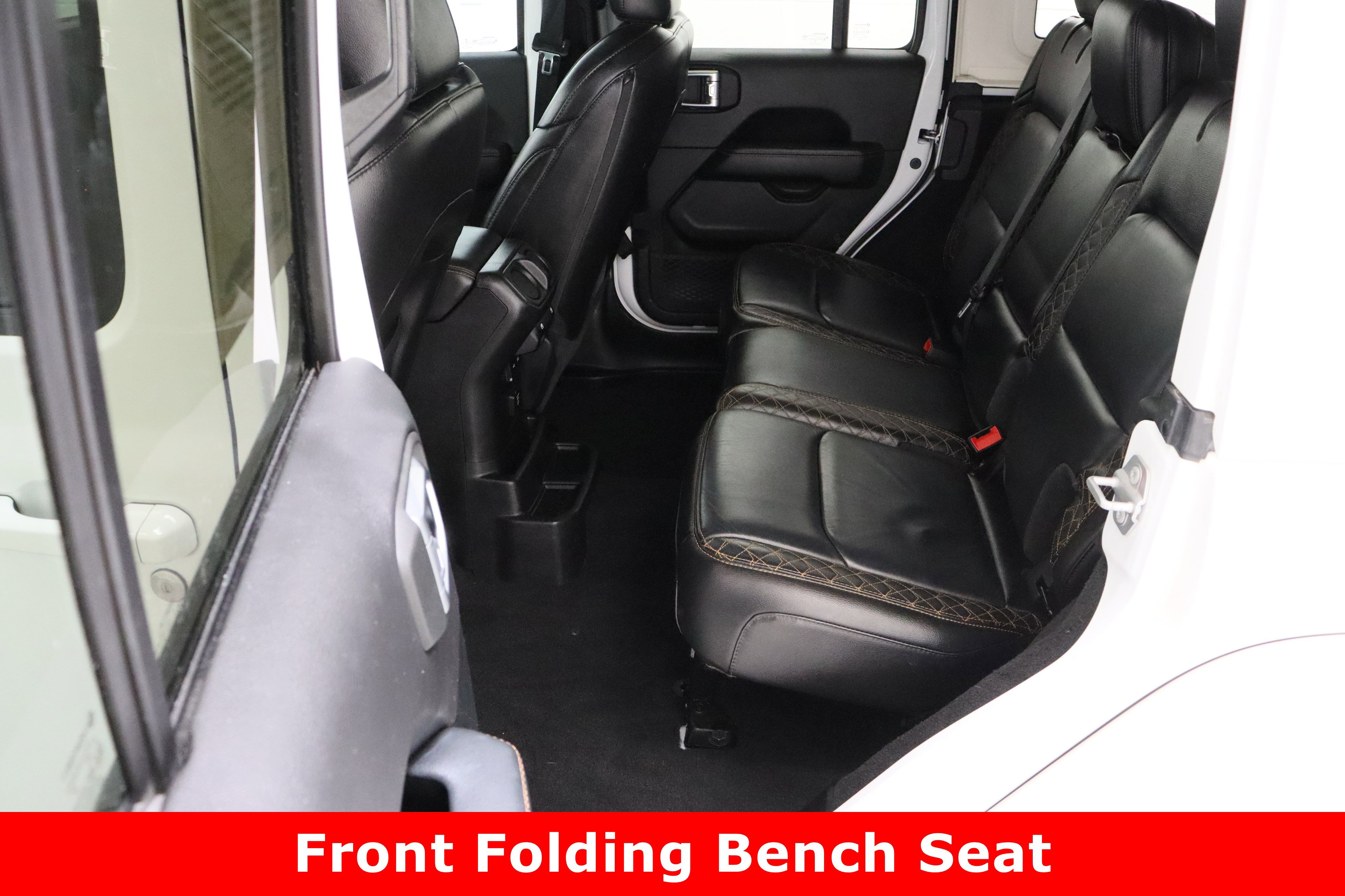 Used 2020 Jeep Wrangler Unlimited Sahara image 29