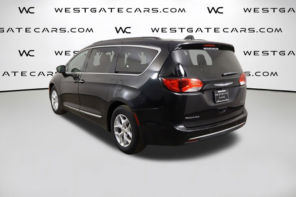 Used 2017 Chrysler Pacifica Touring-L w/ Tire & Wheel Group image 47