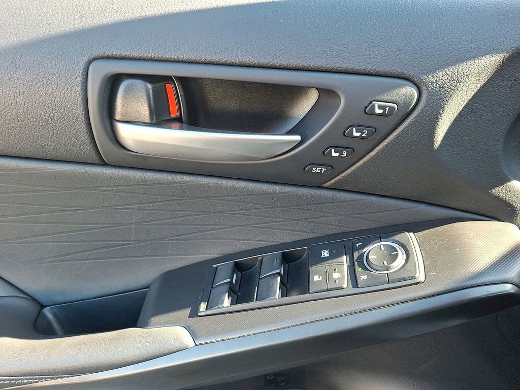 Used 2022 Lexus IS 350 F Sport w/ Memory Package image 13