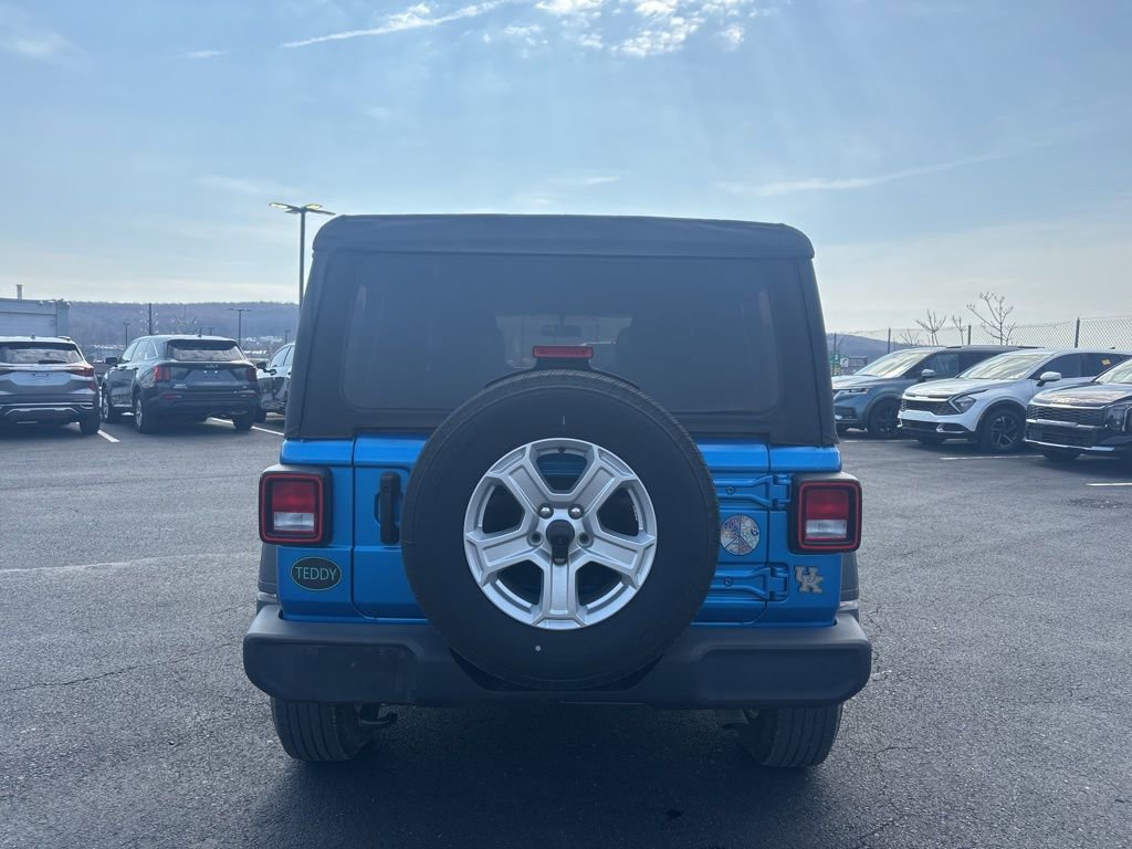 Used 2022 Jeep Wrangler Unlimited Sport image 4
