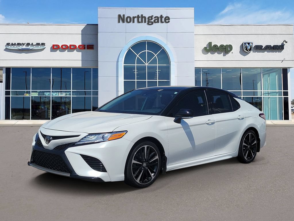 Used 2020 Toyota Camry XSE FWD image 2