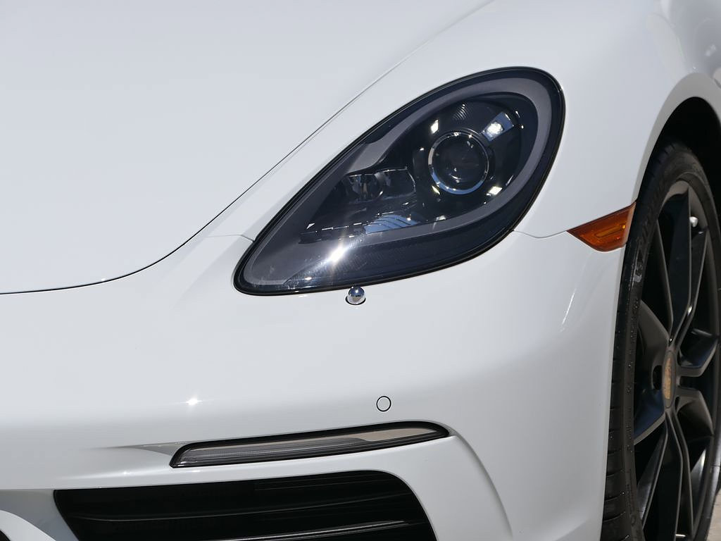 Used 2024 Porsche 718 Boxster RWD image 7