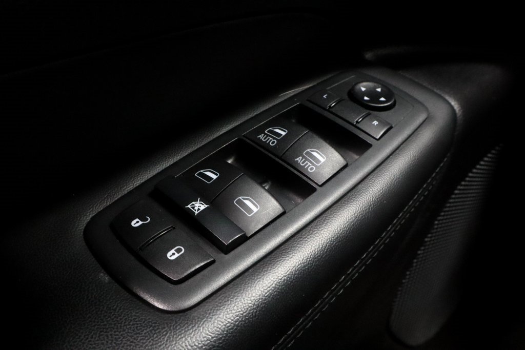 Used 2021 Jeep Grand Cherokee Limited image 25