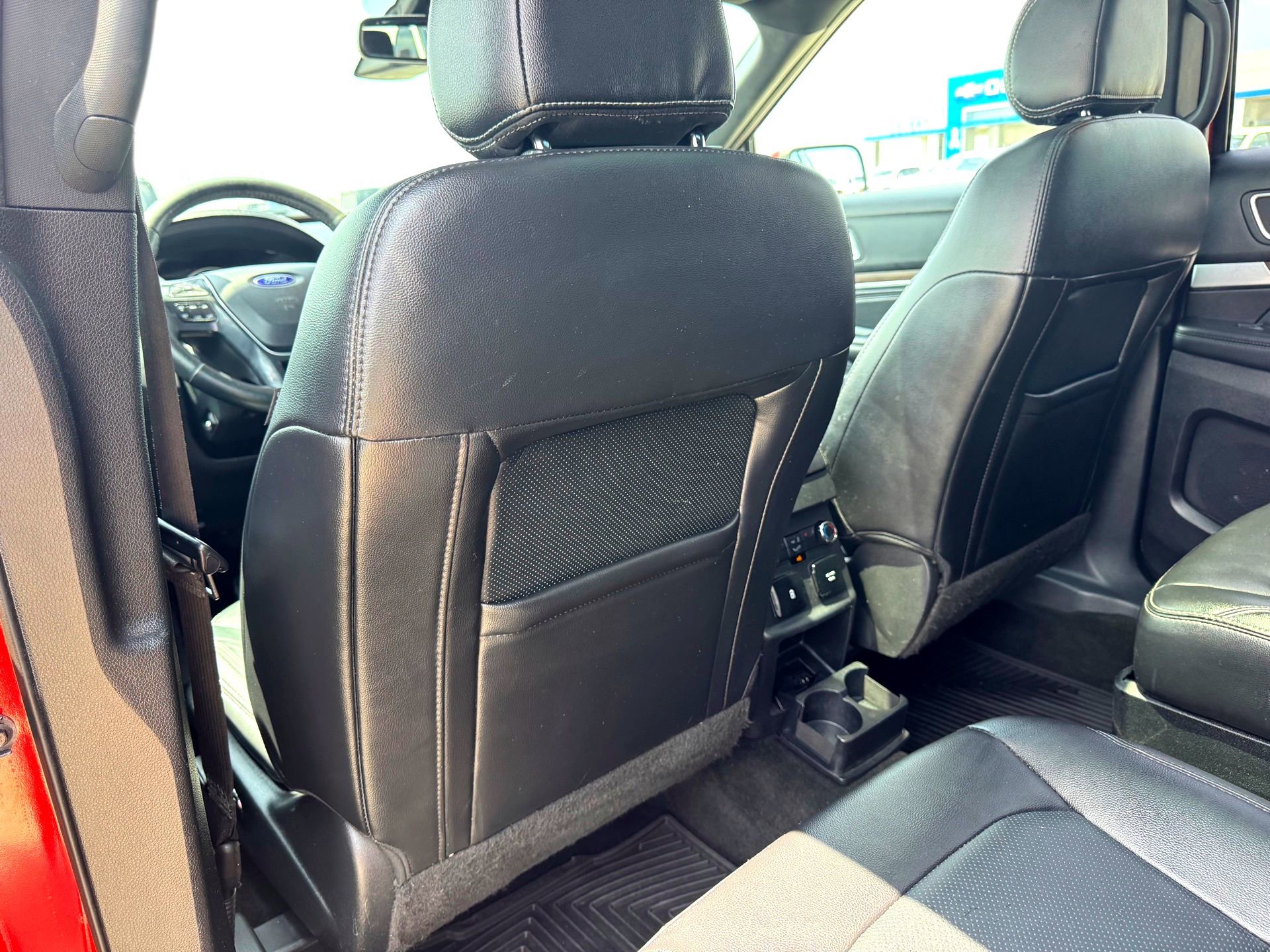 Used 2017 Ford Explorer Limited w/ Equipment Group 301A FWD image 21
