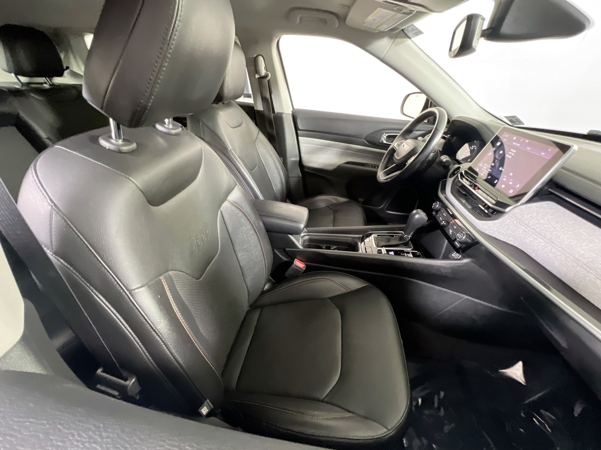 Used 2022 Jeep Compass Latitude AWD/4WD image 25